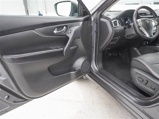 2014 Nissan Rogue in Cincinnati, OH 45251-2402 - 2054032 3