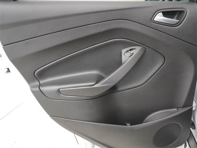 2019 Ford Escape in Cincinnati, OH 45251-2402 - 2054299 22