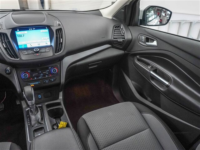 2019 Ford Escape in Cincinnati, OH 45251-2402 - 2054299 20