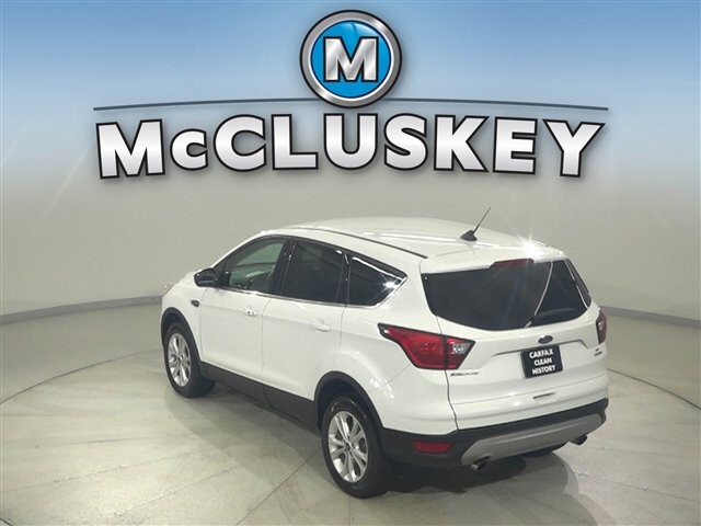 2019 Ford Escape in Cincinnati, OH 45251-2402 - 2054299 19