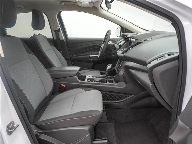 2019 Ford Escape in Cincinnati, OH 45251-2402 - 2054299 12