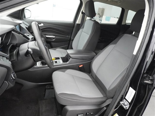 2019 Ford Escape in Cincinnati, OH 45251-2402 - 2054300 12