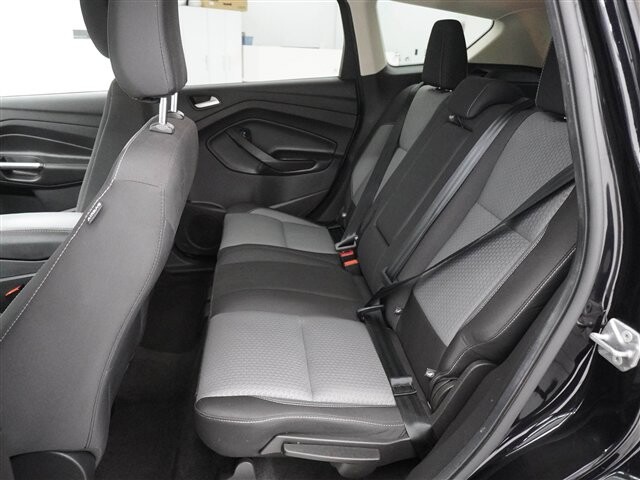 2019 Ford Escape in Cincinnati, OH 45251-2402 - 2054300 16