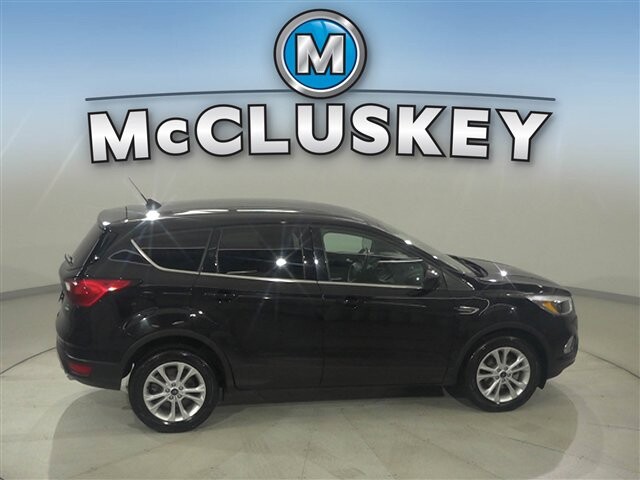 2019 Ford Escape in Cincinnati, OH 45251-2402 - 2054300 17