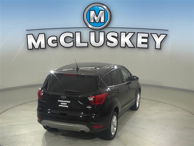 2019 Ford Escape in Cincinnati, OH 45251-2402 - 2054300 35