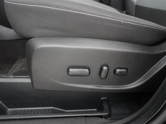 2019 Ford Escape in Cincinnati, OH 45251-2402 - 2054300 14