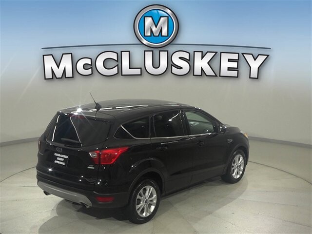 2019 Ford Escape in Cincinnati, OH 45251-2402 - 2054300 7