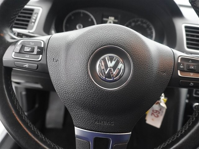 2013 Volkswagen Passat in Cincinnati, OH 45251-2402 - 2056227 34