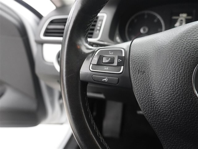 2013 Volkswagen Passat in Cincinnati, OH 45251-2402 - 2056227 36