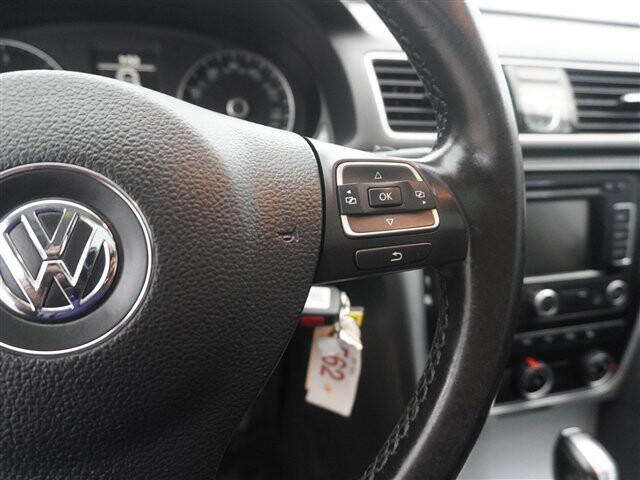 2013 Volkswagen Passat in Cincinnati, OH 45251-2402 - 2056227 38
