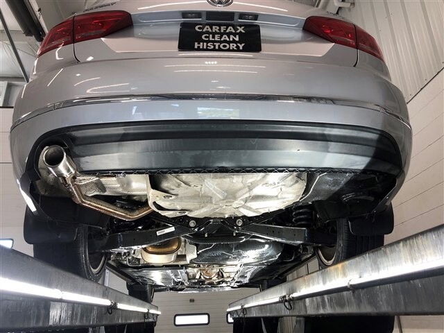 2013 Volkswagen Passat in Cincinnati, OH 45251-2402 - 2056227 10