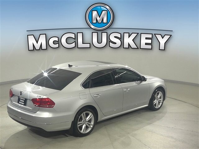 2013 Volkswagen Passat in Cincinnati, OH 45251-2402 - 2056227 7