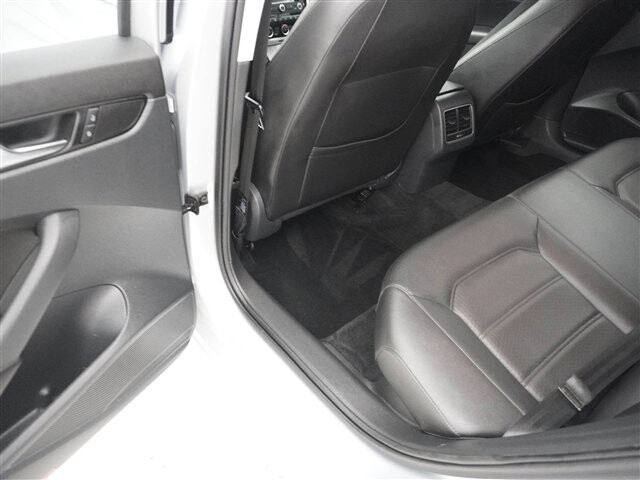 2013 Volkswagen Passat in Cincinnati, OH 45251-2402 - 2056227 12