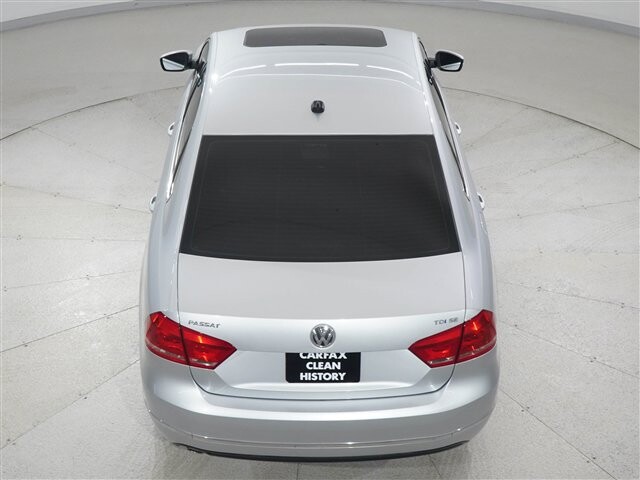 2013 Volkswagen Passat in Cincinnati, OH 45251-2402 - 2056227 5
