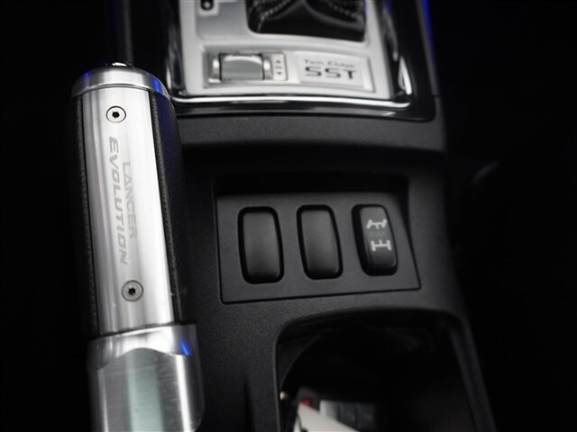 2015 Mitsubishi Lancer Evolution in Cincinnati, OH 45251-2402 - 2056526 43