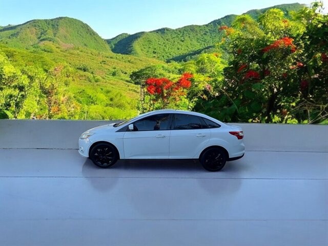 2012 Ford Focus in COSTA MESA, CA 92626 - 2056949