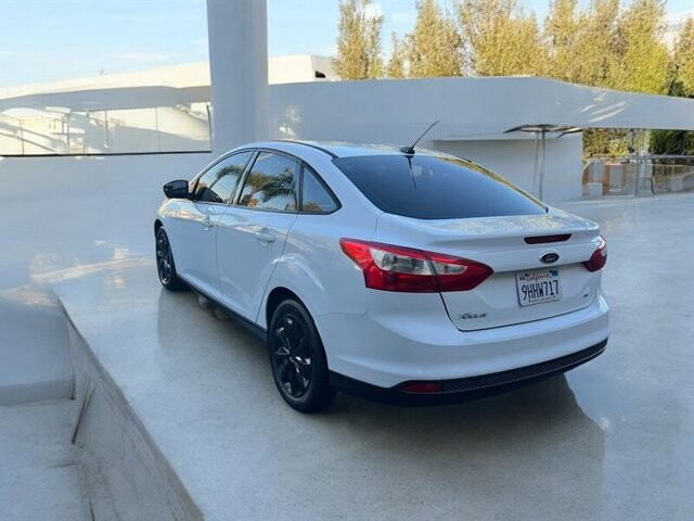 2012 Ford Focus in COSTA MESA, CA 92626 - 2056949 3