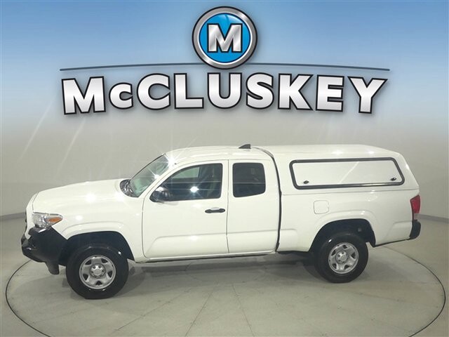 2017 Toyota Tacoma in Cincinnati, OH 45251-2402 - 2058302 15