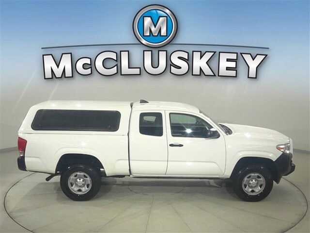 2017 Toyota Tacoma in Cincinnati, OH 45251-2402 - 2058302 31