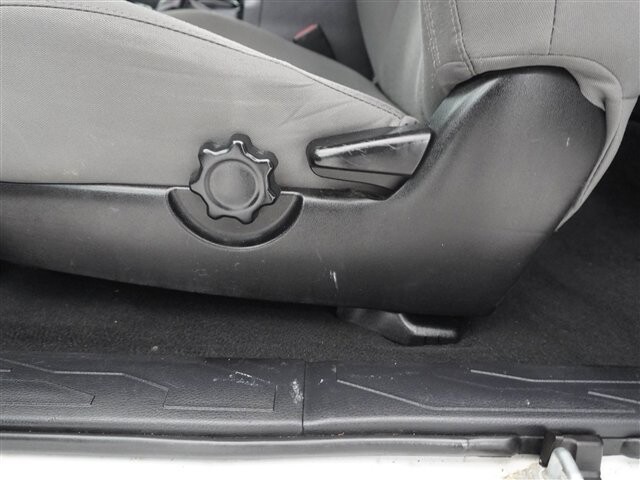 2017 Toyota Tacoma in Cincinnati, OH 45251-2402 - 2058302 14