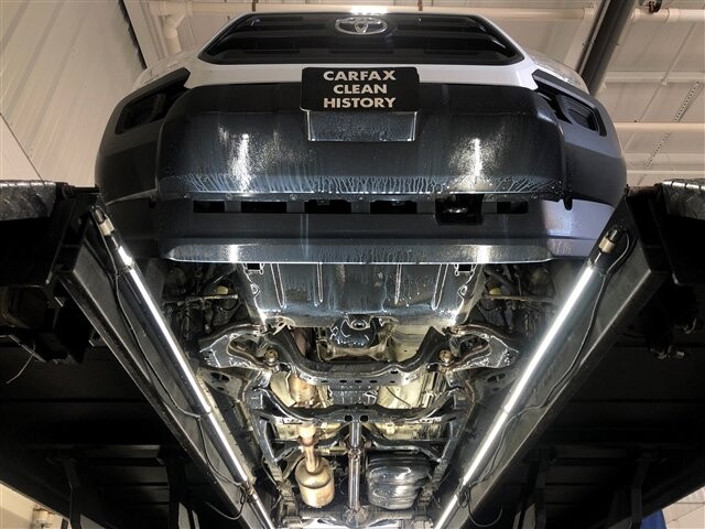 2017 Toyota Tacoma in Cincinnati, OH 45251-2402 - 2058302 4