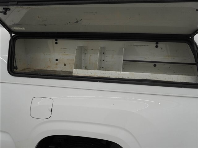 2017 Toyota Tacoma in Cincinnati, OH 45251-2402 - 2058302 49