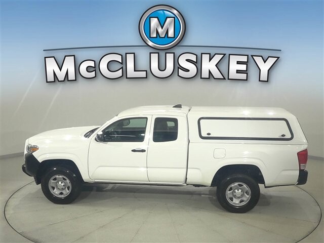 2017 Toyota Tacoma in Cincinnati, OH 45251-2402 - 2058302 33