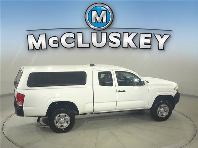 2017 Toyota Tacoma in Cincinnati, OH 45251-2402 - 2058302 17