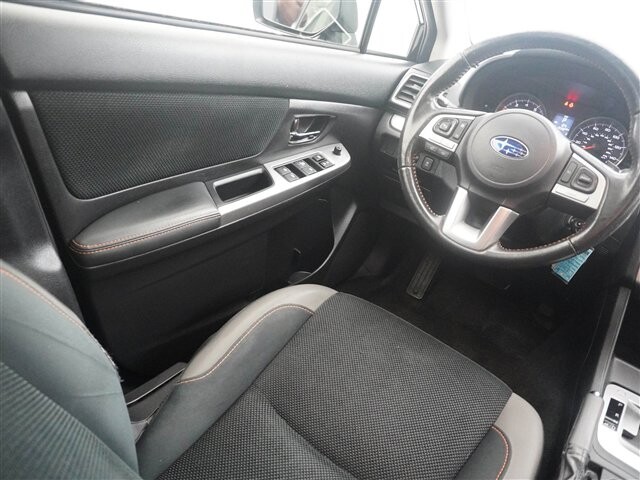 2017 Subaru Crosstrek in Cincinnati, OH 45251-2402 - 2059657 17