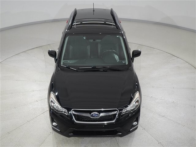 2017 Subaru Crosstrek in Cincinnati, OH 45251-2402 - 2059657 3