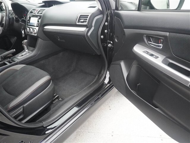 2017 Subaru Crosstrek in Cincinnati, OH 45251-2402 - 2059657 25