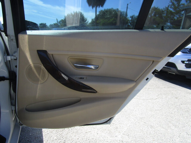 2015 BMW 320i in Tampa, FL 33604-6914 - 2069722 19