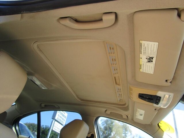 2015 BMW 320i in Tampa, FL 33604-6914 - 2069722 13