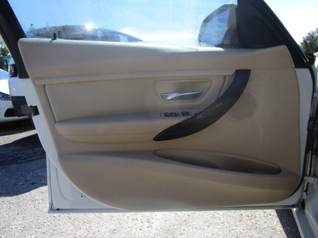 2015 BMW 320i in Tampa, FL 33604-6914 - 2069722 16