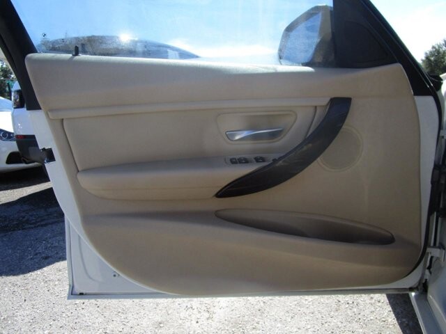 2015 BMW 320i in Tampa, FL 33604-6914 - 2069722 16