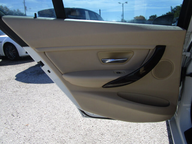 2015 BMW 320i in Tampa, FL 33604-6914 - 2069722 18