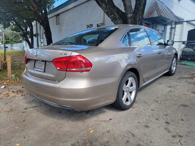 2015 Volkswagen Passat in Pompano Beach, FL 33064 - 2074144 8