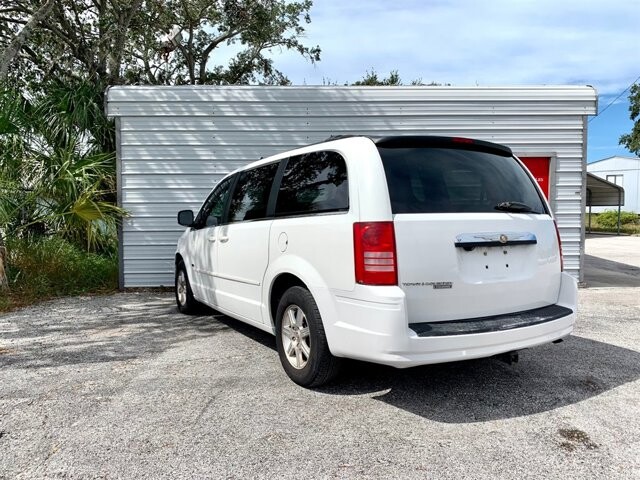 2008 Chrysler Town & Country in Hudson, FL 34669 - 2076995 6