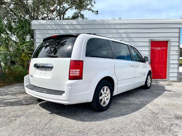 2008 Chrysler Town & Country in Hudson, FL 34669 - 2076995 8