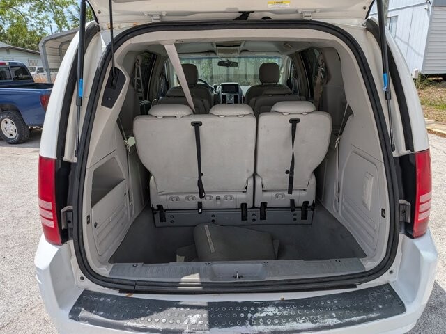 2008 Chrysler Town & Country in Hudson, FL 34669 - 2076995 8