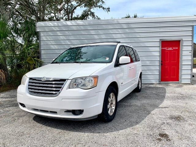 2008 Chrysler Town & Country in Hudson, FL 34669 - 2076995 4