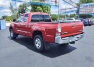 2010 Toyota Tacoma in Warren, OH 44484 - 2077544 4