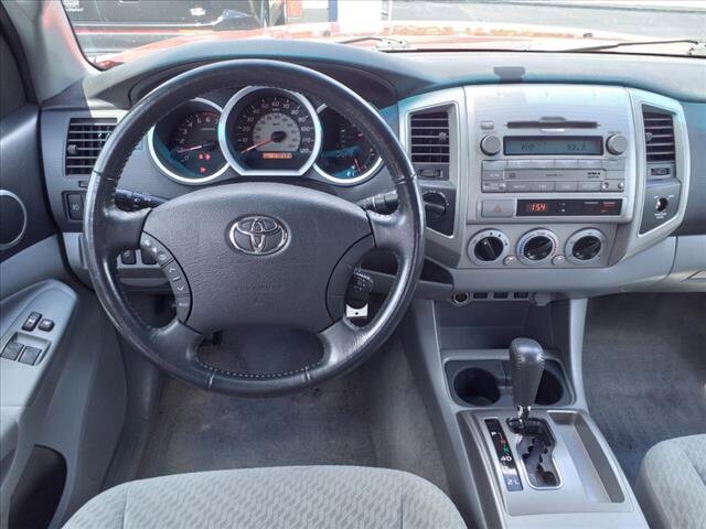 2010 Toyota Tacoma in Warren, OH 44484 - 2077544 10