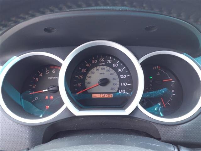 2010 Toyota Tacoma in Warren, OH 44484 - 2077544 5