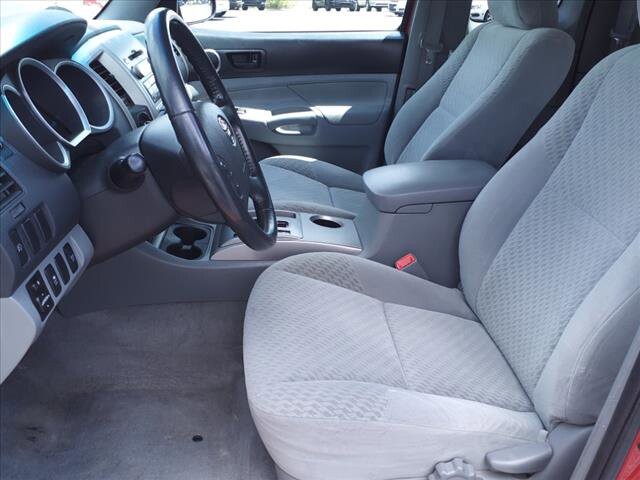 2010 Toyota Tacoma in Warren, OH 44484 - 2077544 9