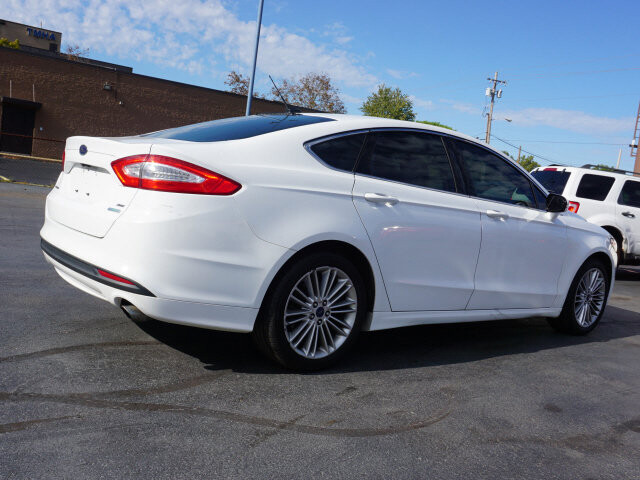2014 Ford Fusion in Warren, OH 44484 - 2077561 4