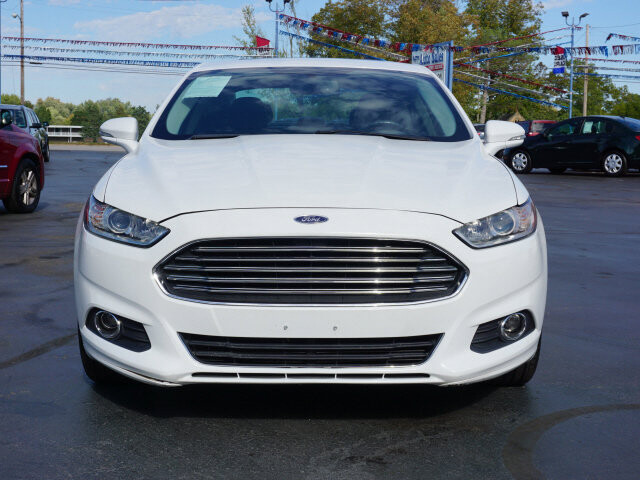 2014 Ford Fusion in Warren, OH 44484 - 2077561 2