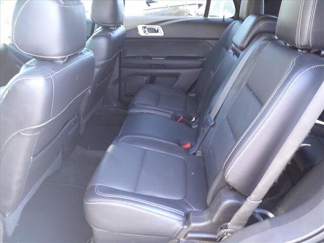 2015 Ford Explorer in Warren, OH 44484 - 2077567 11
