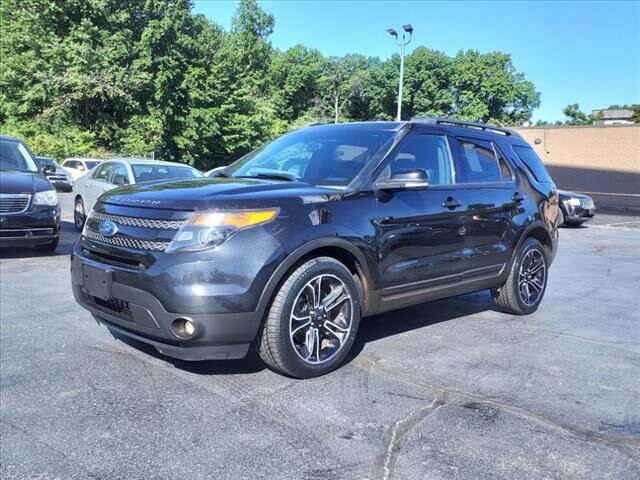 2015 Ford Explorer in Warren, OH 44484 - 2077567