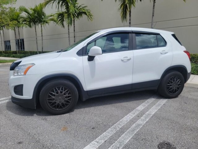 2016 Chevrolet Trax in Pompano Beach, FL 33064 - 2083444 3